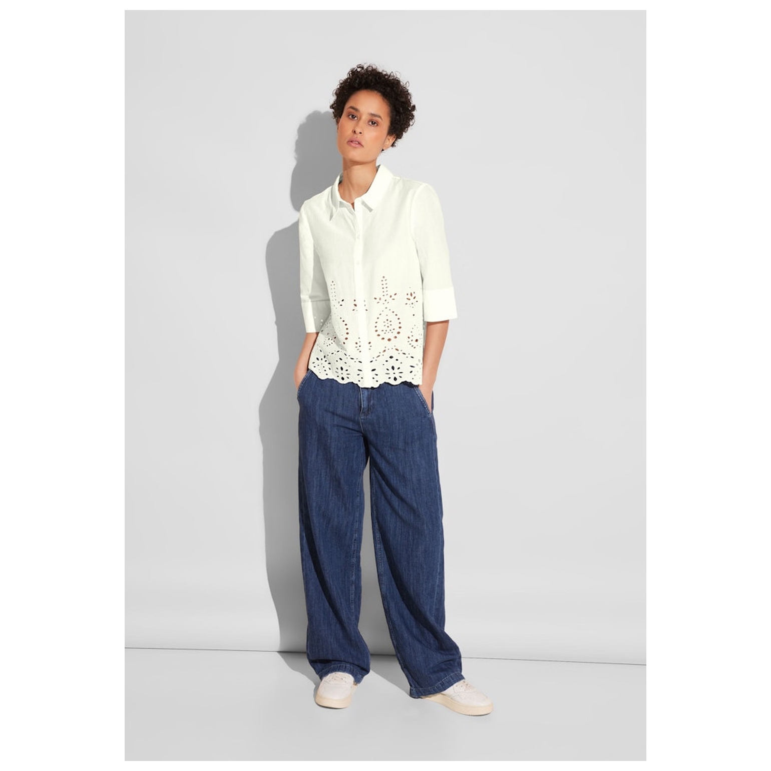 Street One Feminin crochet shirtcollar bl