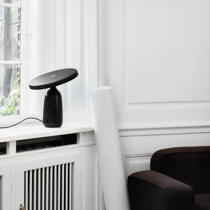 Normann Copenhagen - Eddy LED-Tischleuchte, Marmor grau