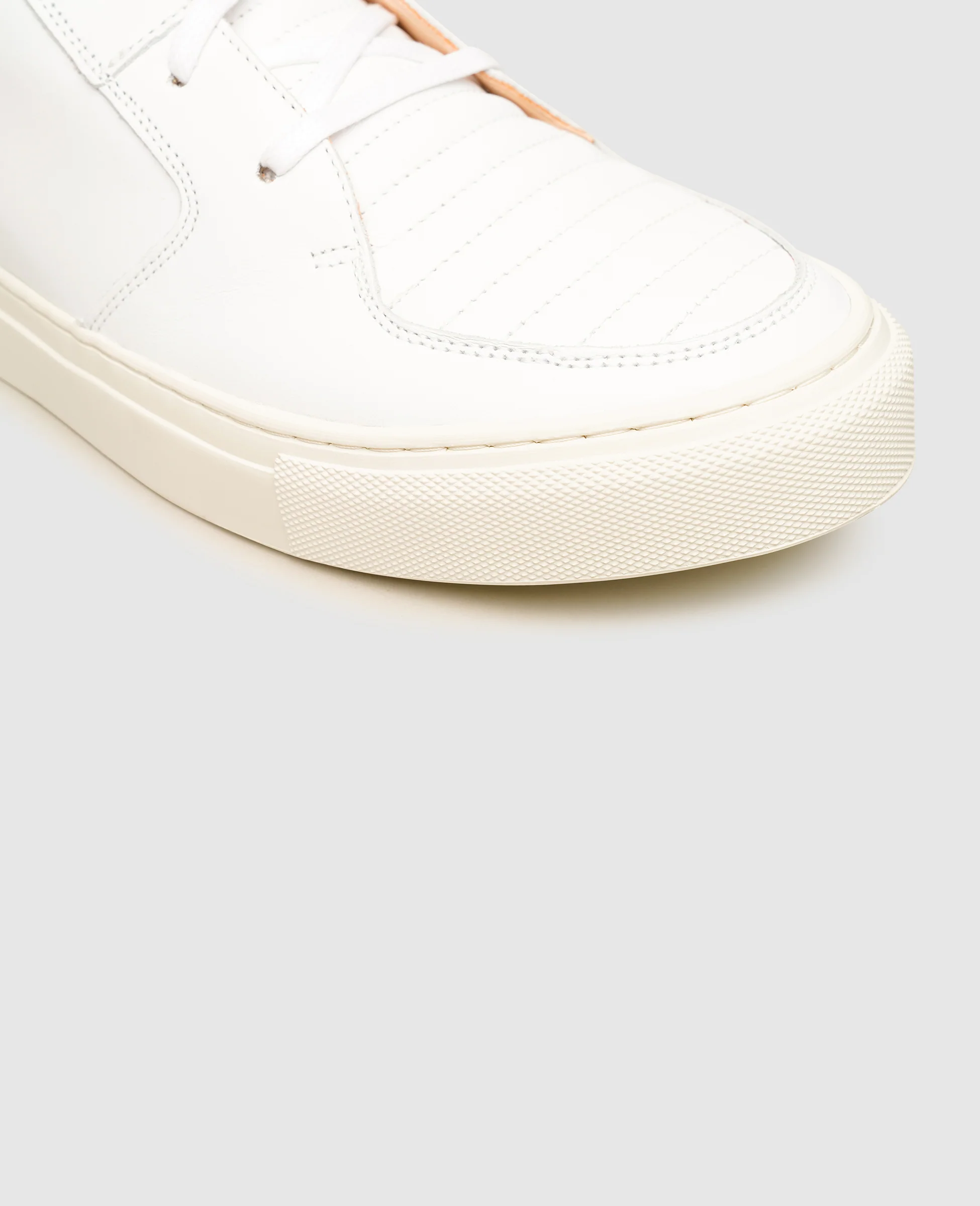 Argan Mid White