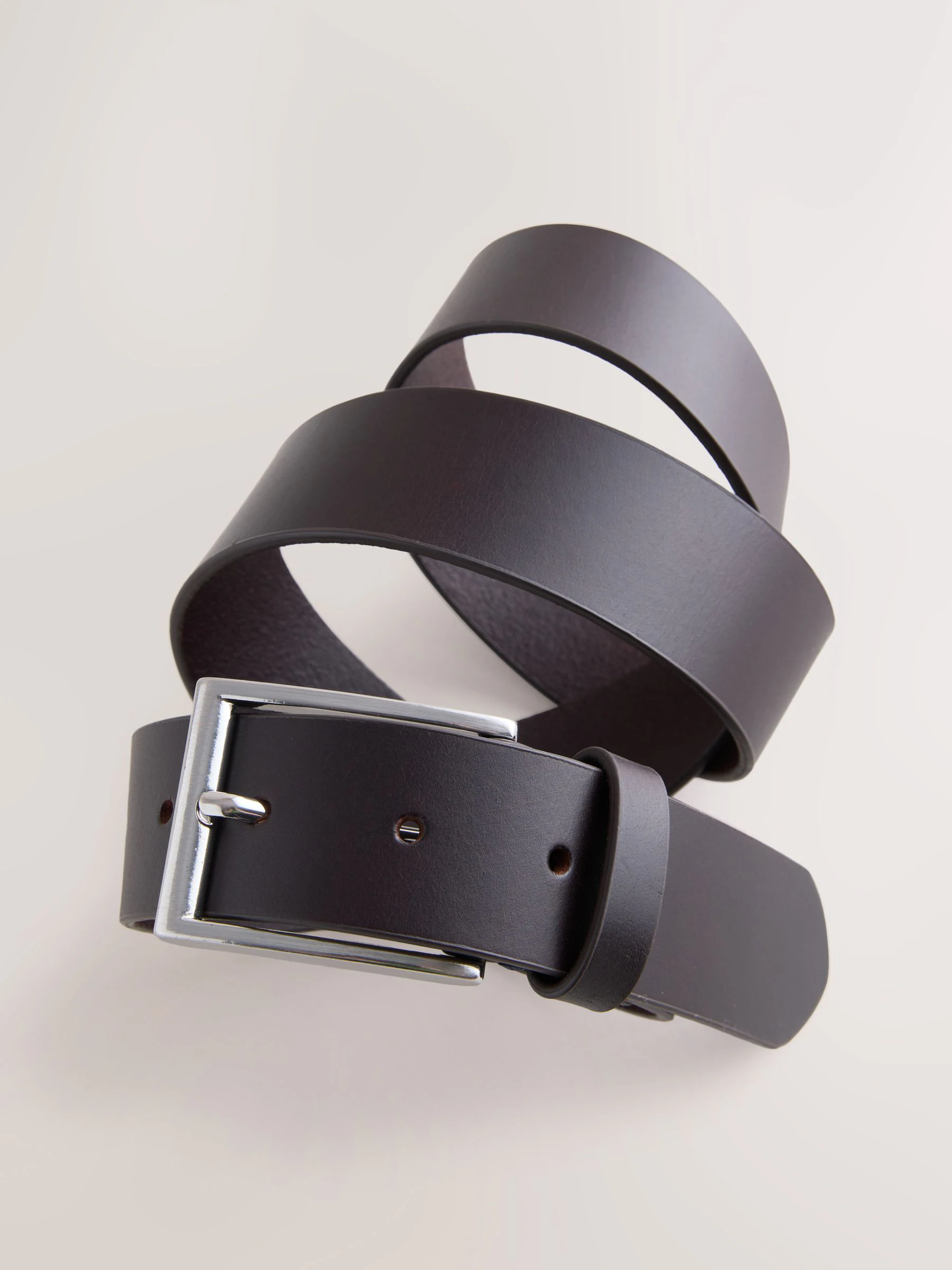 Bruin - Leren riem met tabstiksel