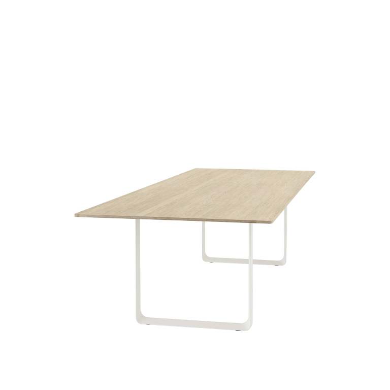 Muuto 70/70 Solid Oak tafel 295x108 wit