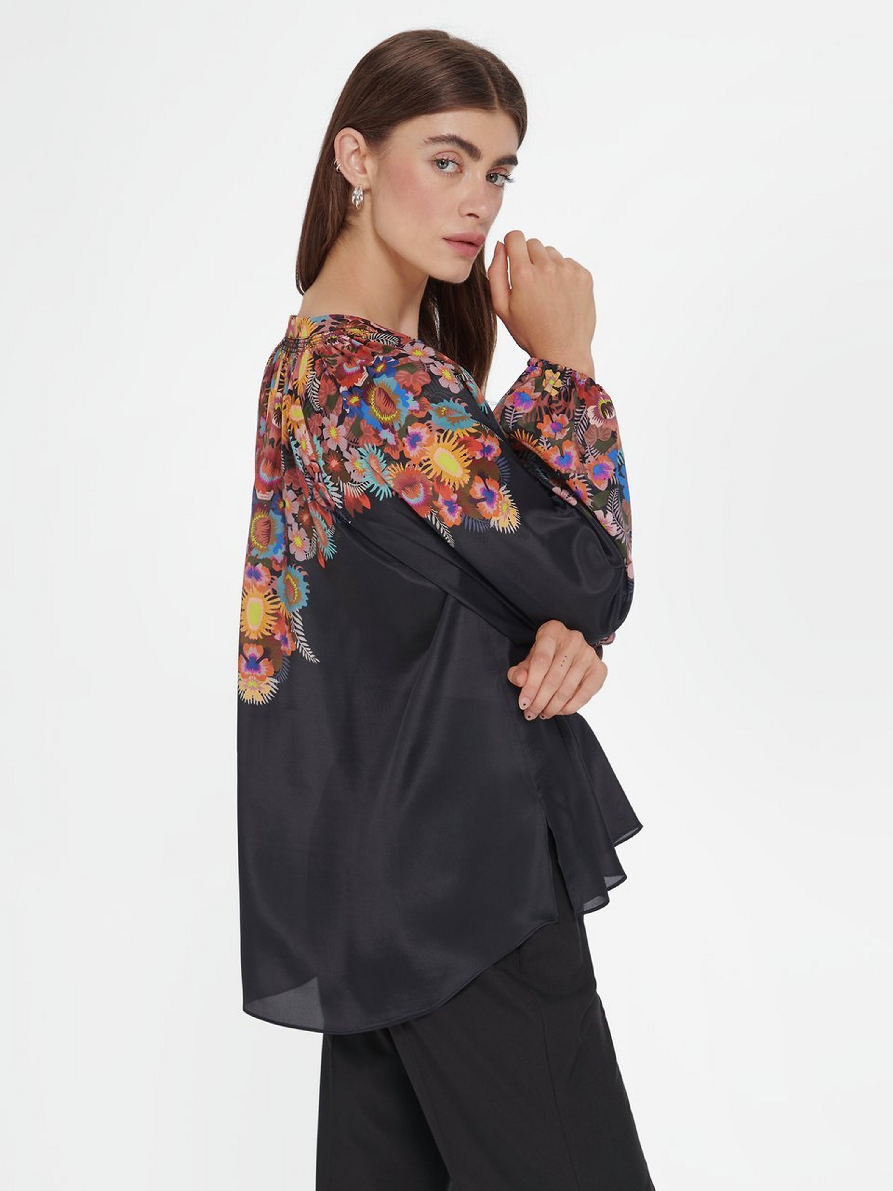 Bluse mit Stehkragen