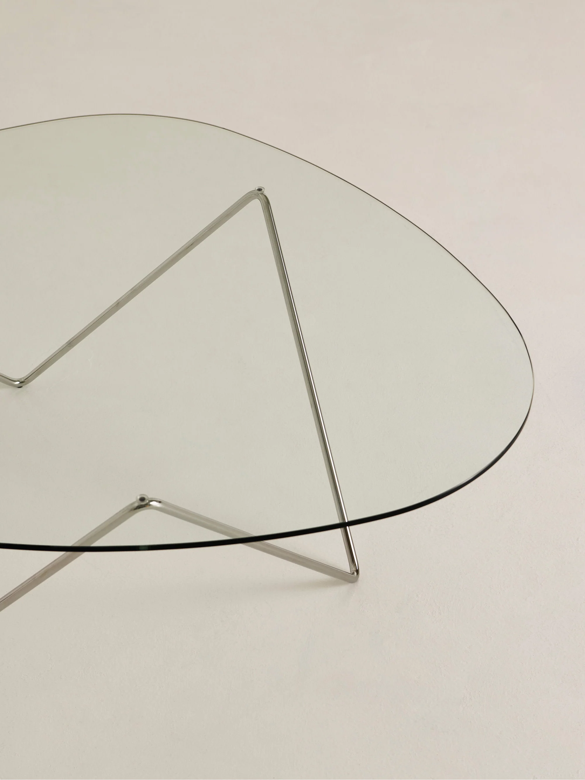 Ovale salontafel Pedrera met glazen tafelblad