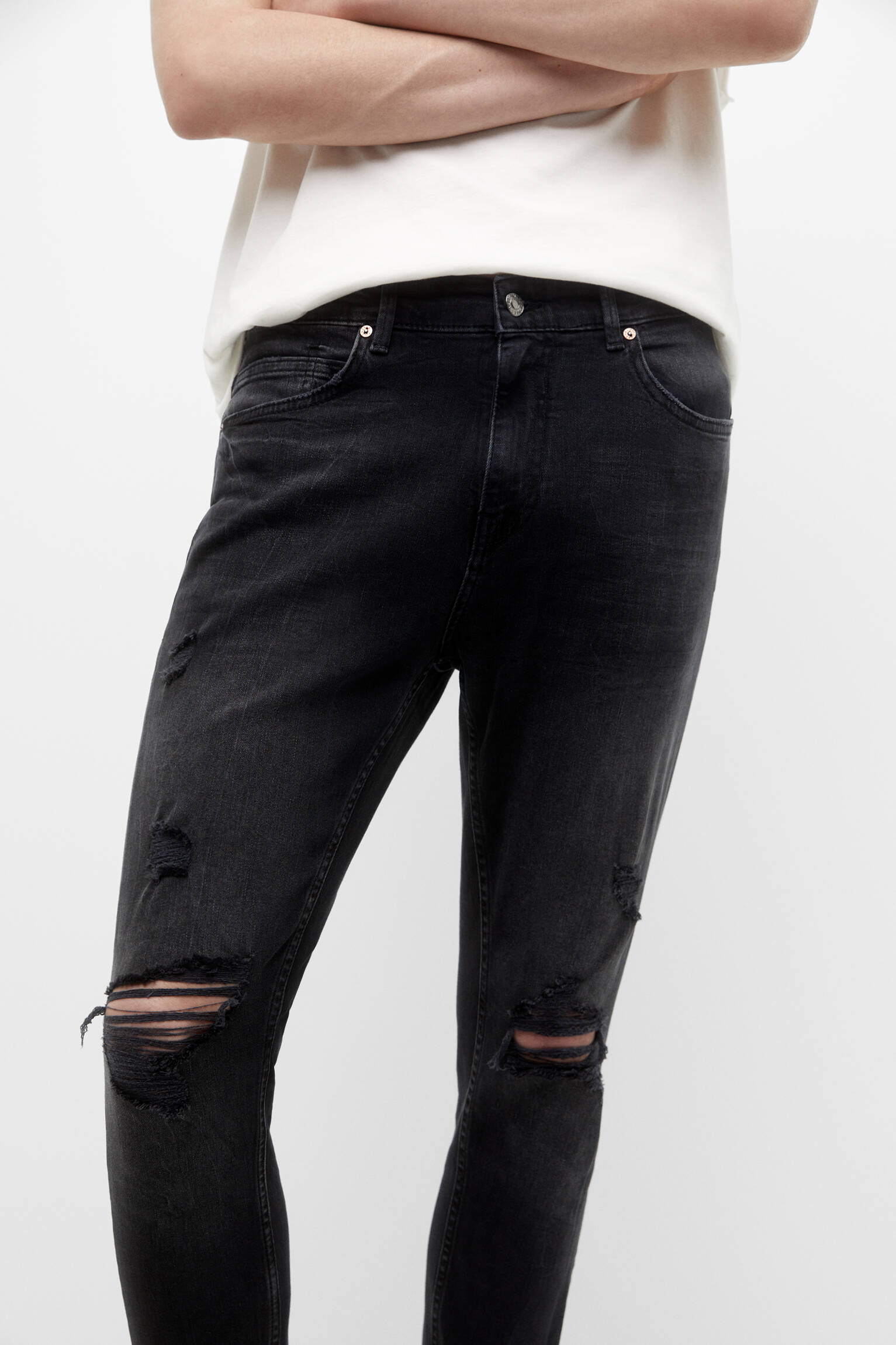 JEANS BROKEN CENOURA - NEG-DELAV