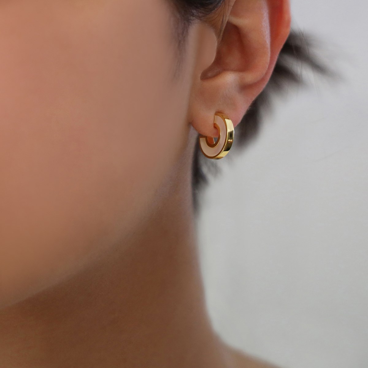 Boucles D'oreilles Anna En Argent Doré Pierre Nacre Zirconium Blanc