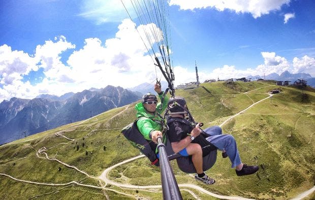 Gleitschirmfliegen in Bruneck als Geschenkidee