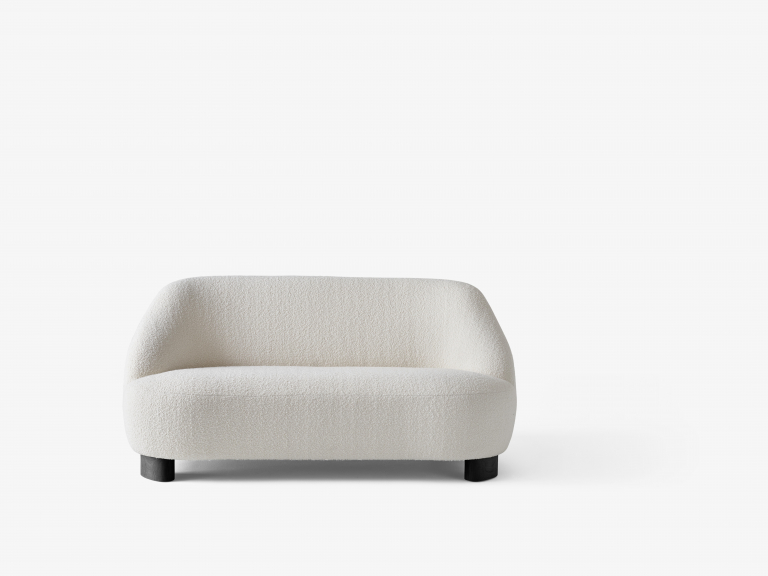 &tradition Margas LC3 sofa zwart onderstel Karakorum 001