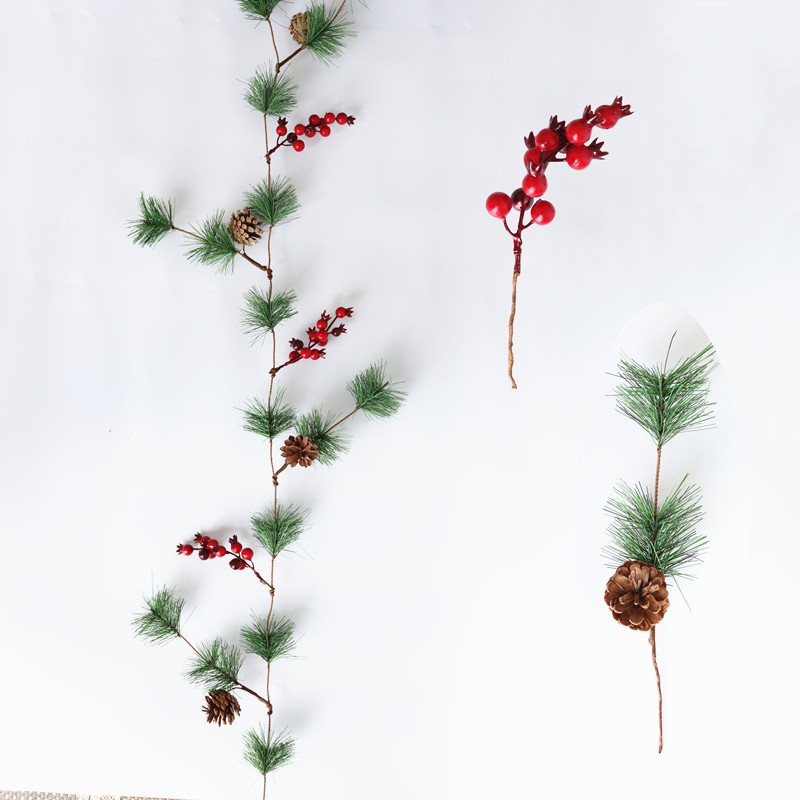 (180cm) Christmas Deko Kunstblumen Weihnachts Tannenzweige   Tannenzapfen Girlande - Grün / Rot