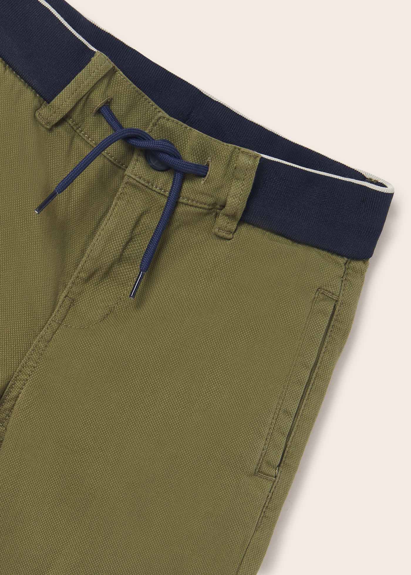 Bermudas confeccionadas em algodão sustentável para meninos