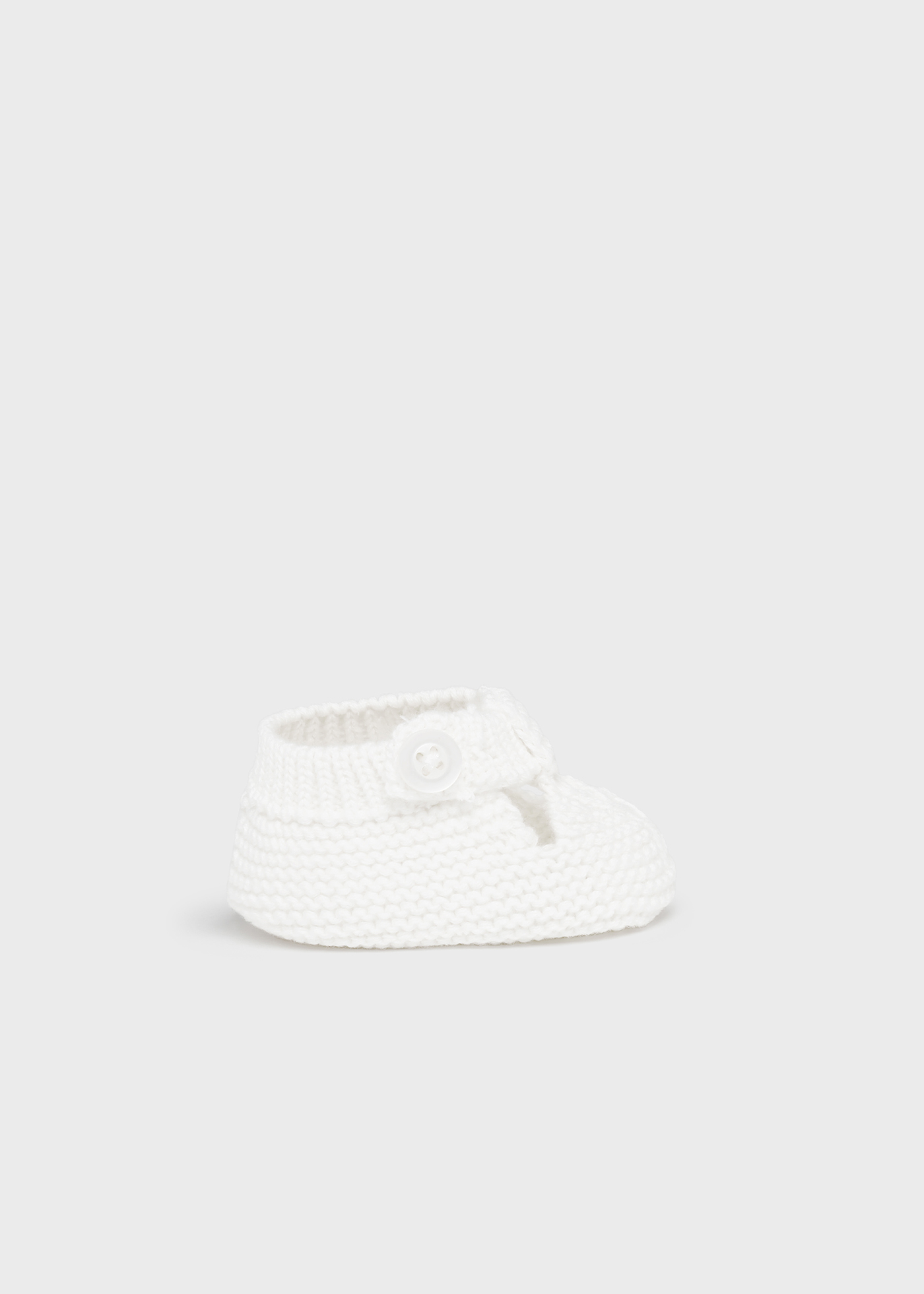 Sapatinhos de malha Better Cotton para recém-nascidos, cor branco-creme
