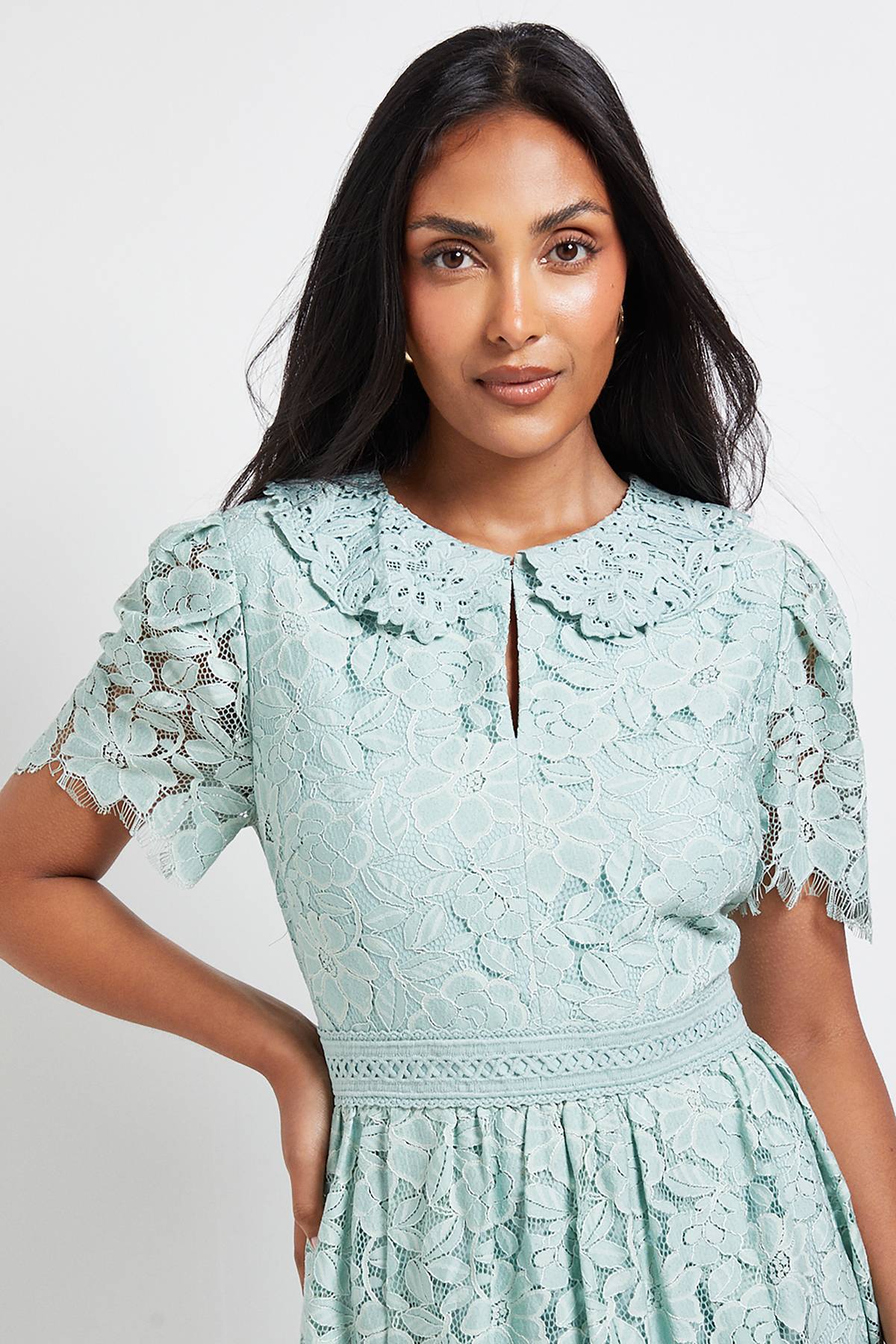 Wallis Robe Midi Boutonnée à Col en Dentelle Petite Taille