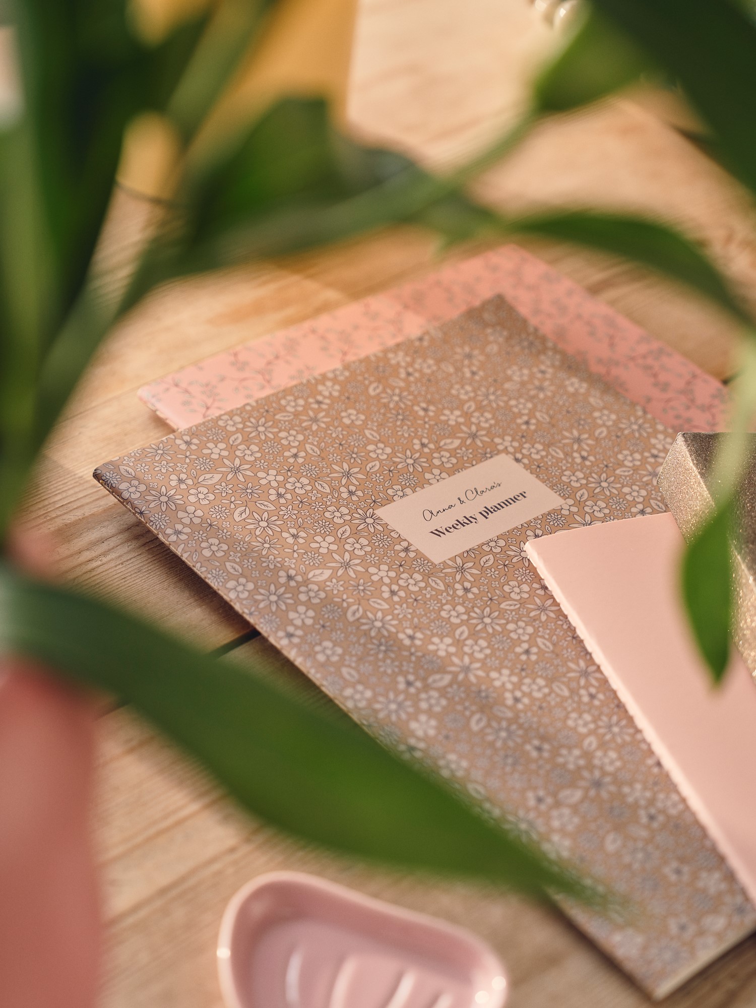Ugekalender 25,7 x 18,2 | Papir. 25,7 x 18,2 cm. Softcover. 64 sider. | Camel