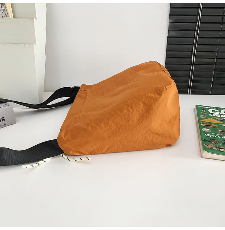 EAVALURE - Matching effen nylon crossbodytas voor koppels
