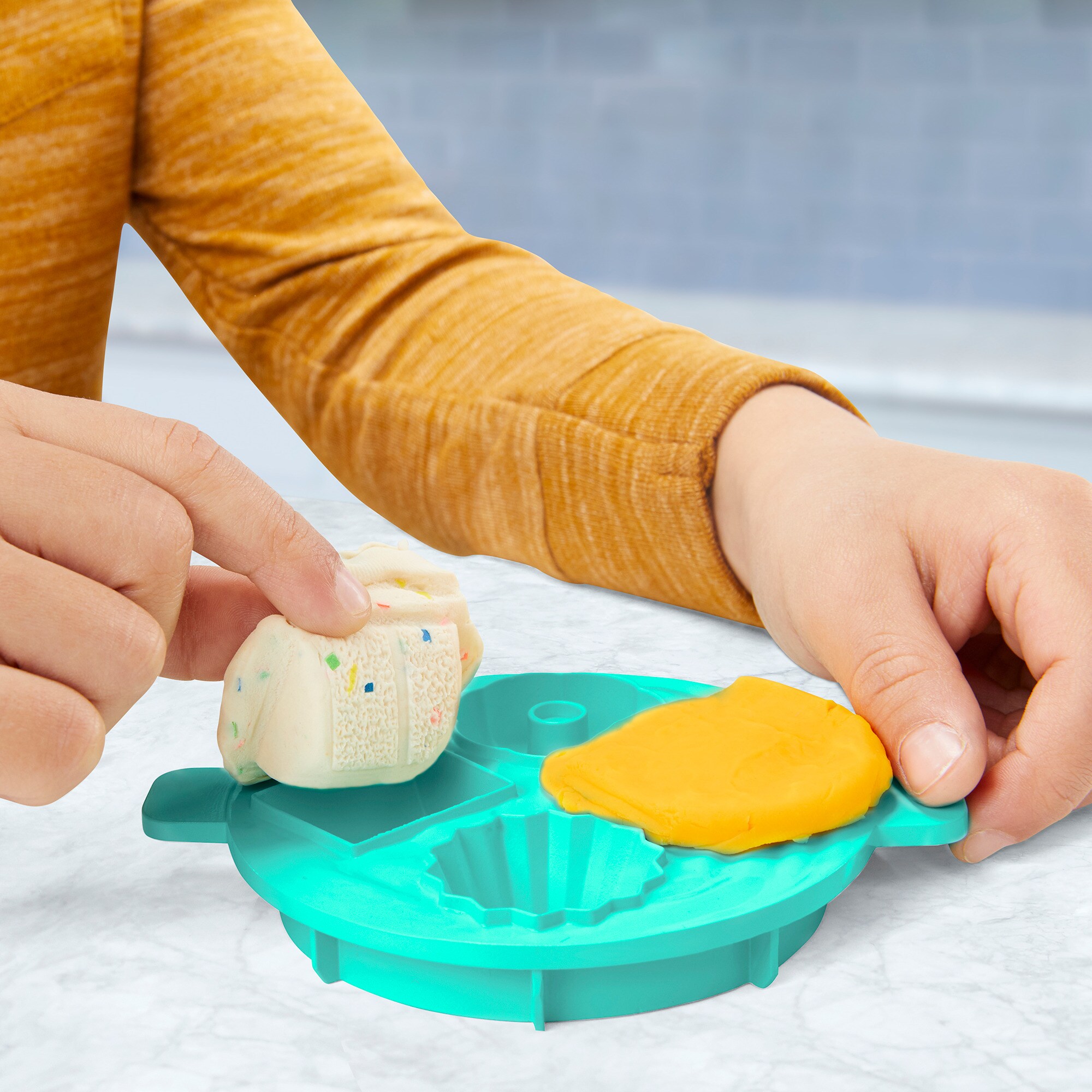 Hasbro Kneten Play-Doh Super Küchenmaschine