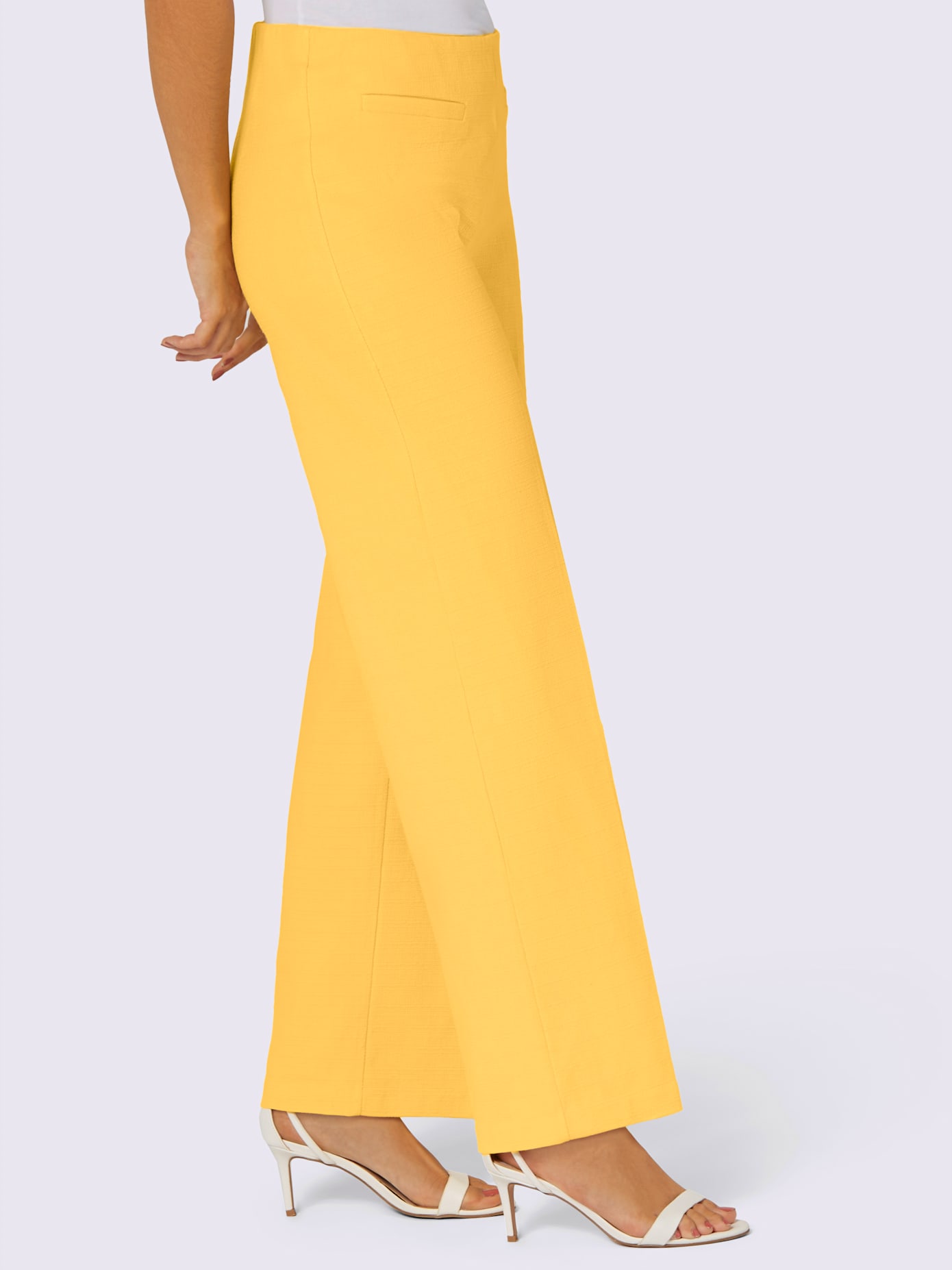 Pantalon matière structurée agréable