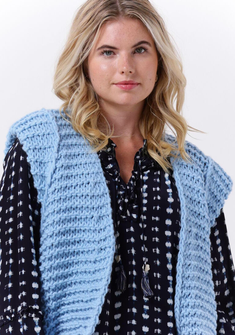 NOTRE-V lichtblauwe notre-v gilet knit gilet