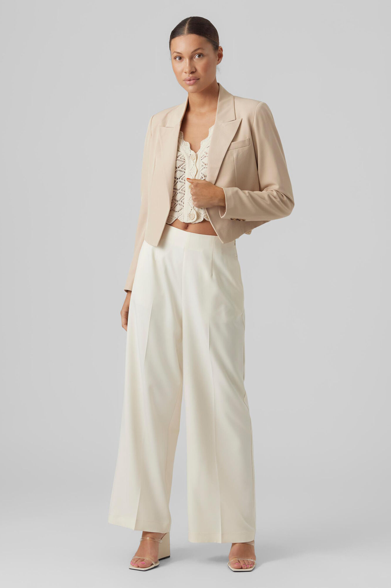Blazer cropped - Marrom