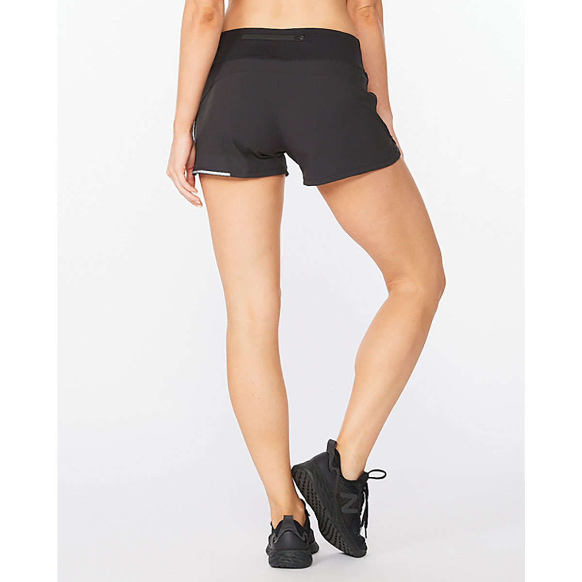 2XU Aero 4 Inch Hardloopbroek Kort Zwart Dames
