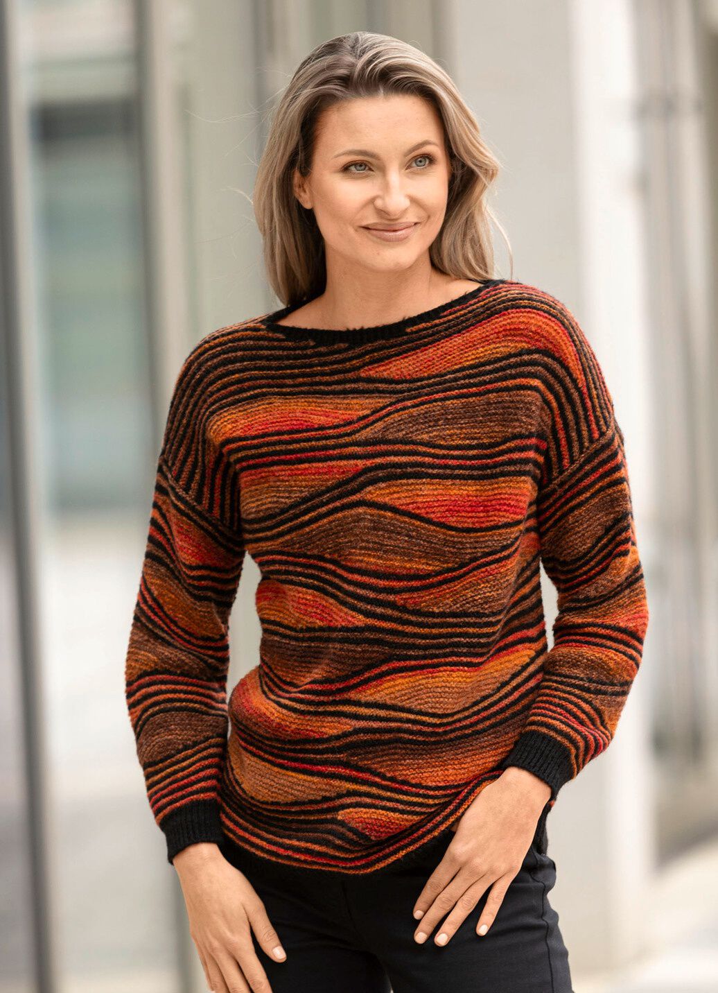 Pullover in aufwendigem Dessin