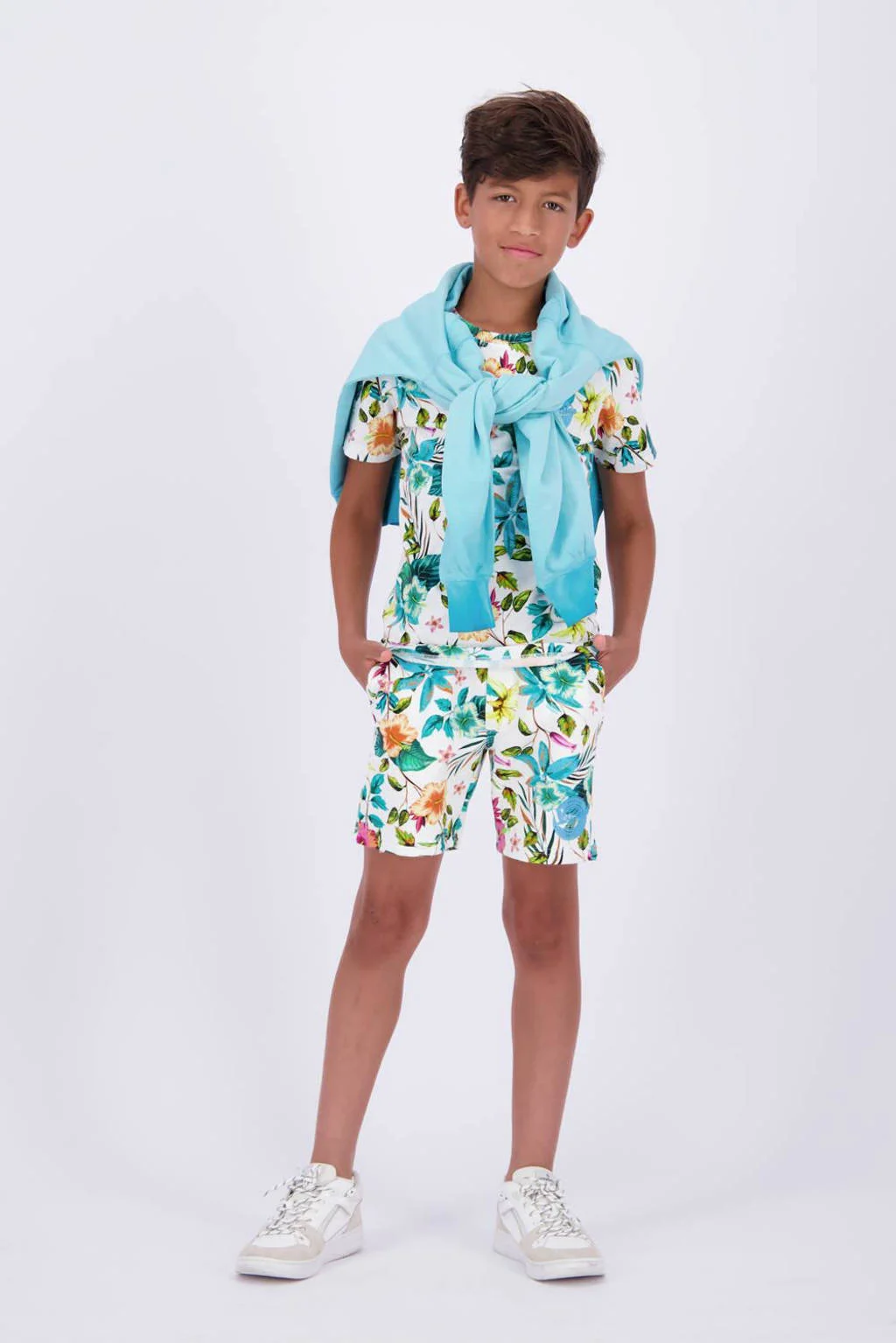 Vingino T-shirt JOA met all over print blauw/multicolor