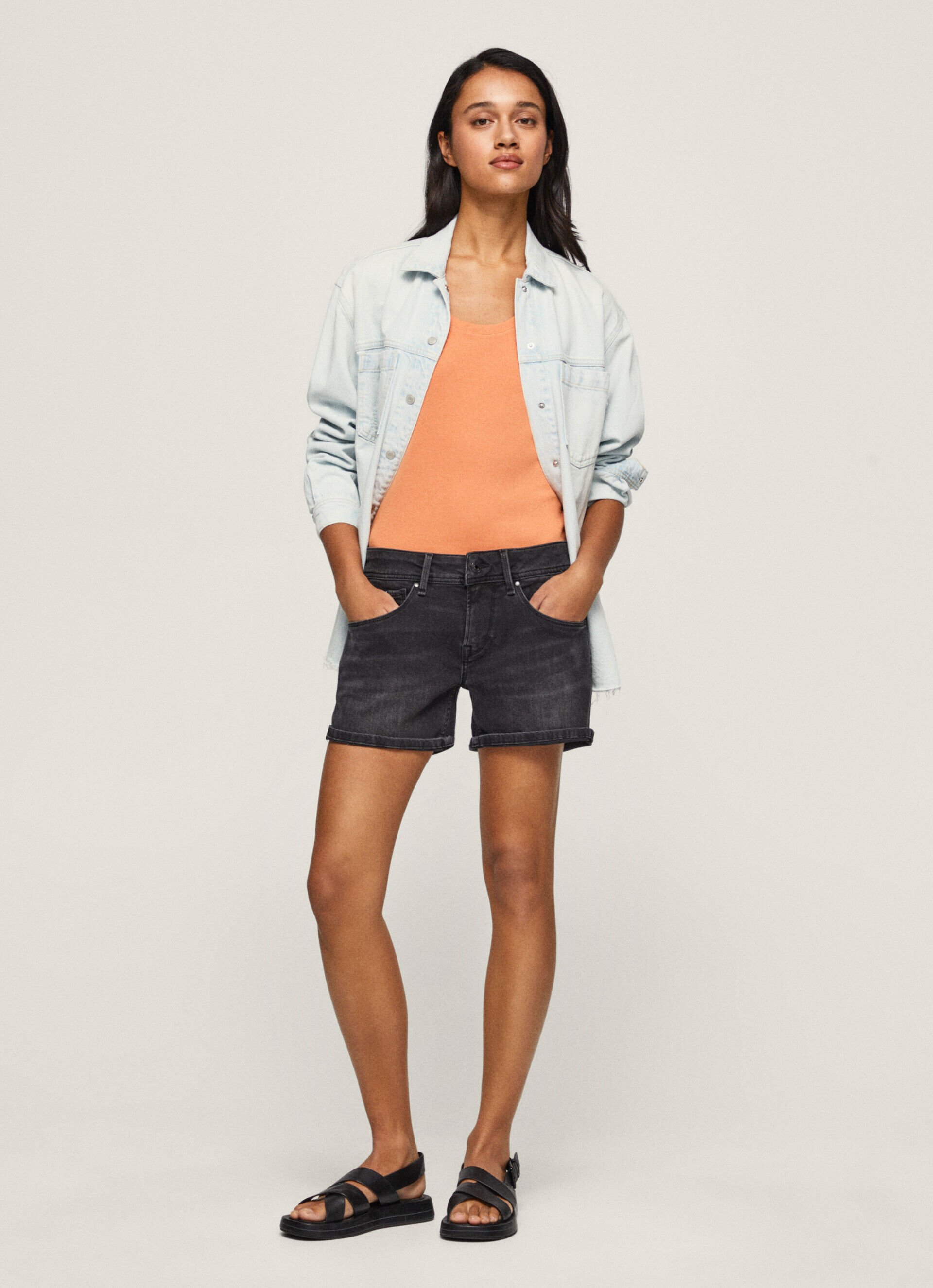 CALÇA JEANS CURTA CORTE REGULAR - jeans