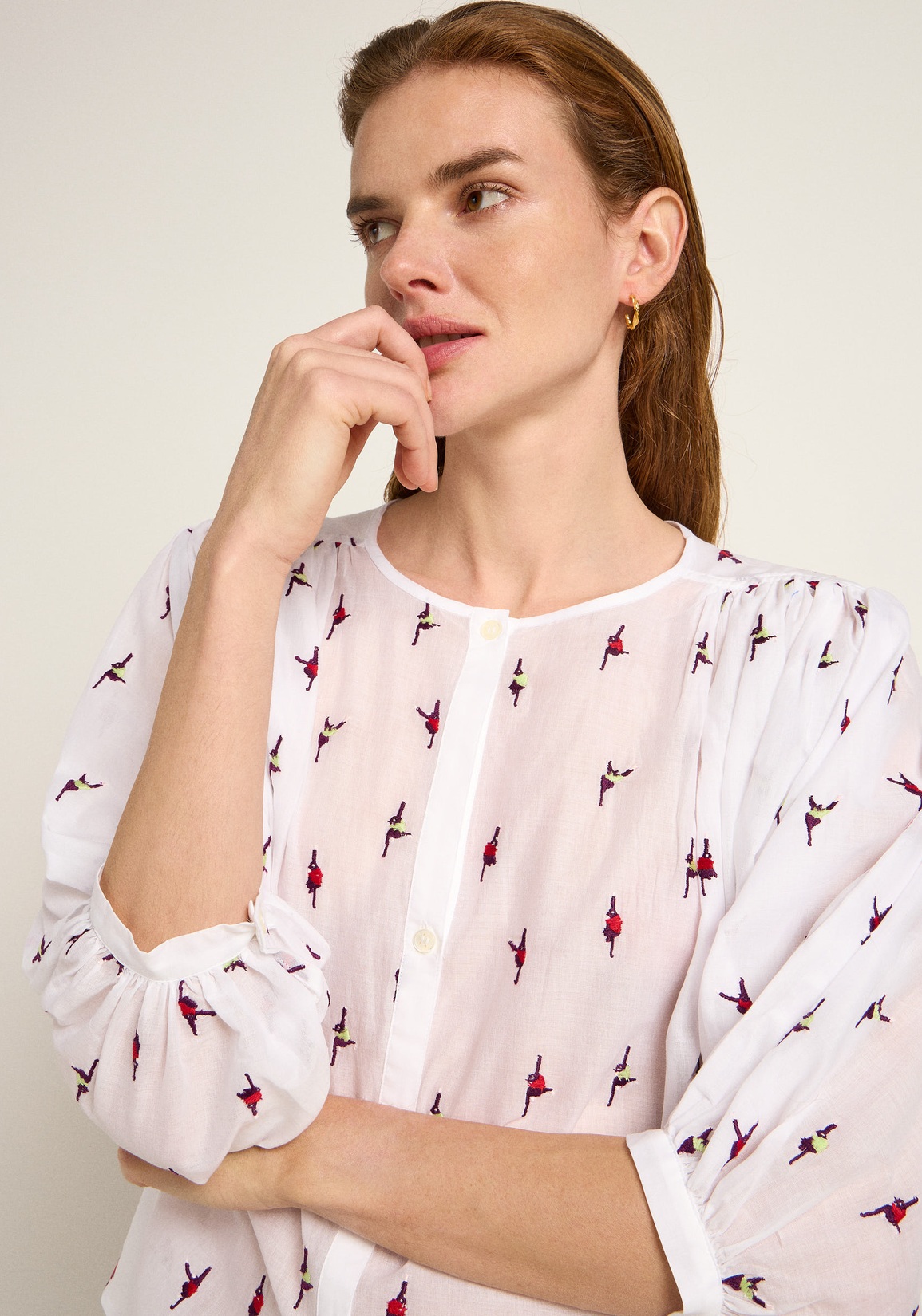 Lanius Stickereibluse mit Kräuseln Off White/Monkey