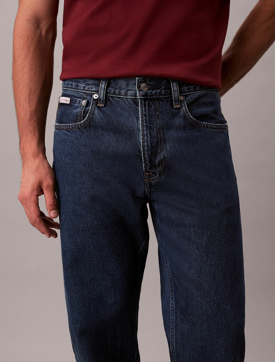 CALVIN KLEIN<br>Calça jeans afunilada Harbour