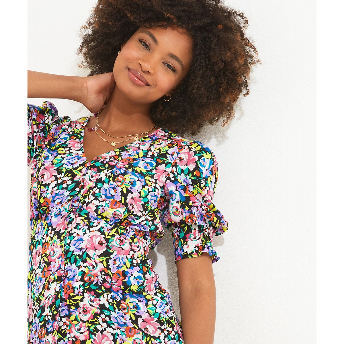 Blusa JOE BROWNS com decote em V e estampa floral