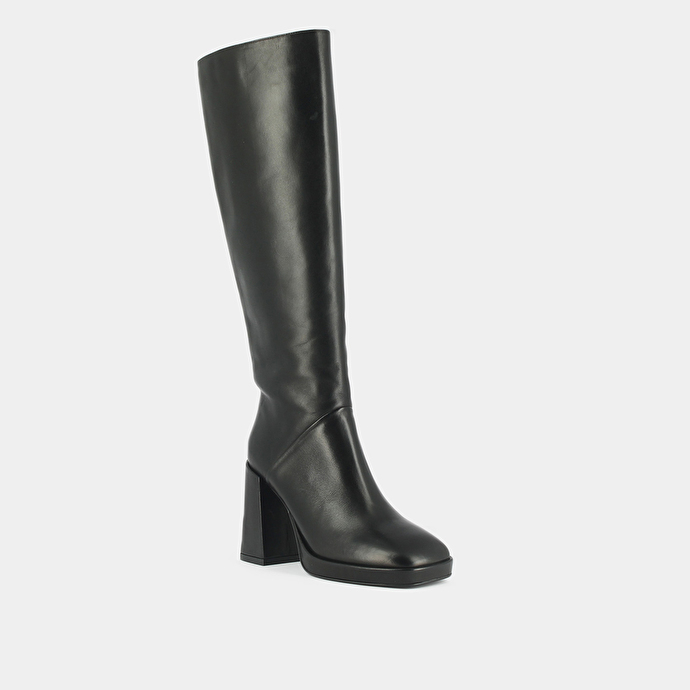 Bottes à talons hauts et bouts carrés  en cuir noir