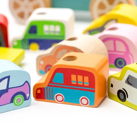 Cubika Holzzug mit kleinen Autos