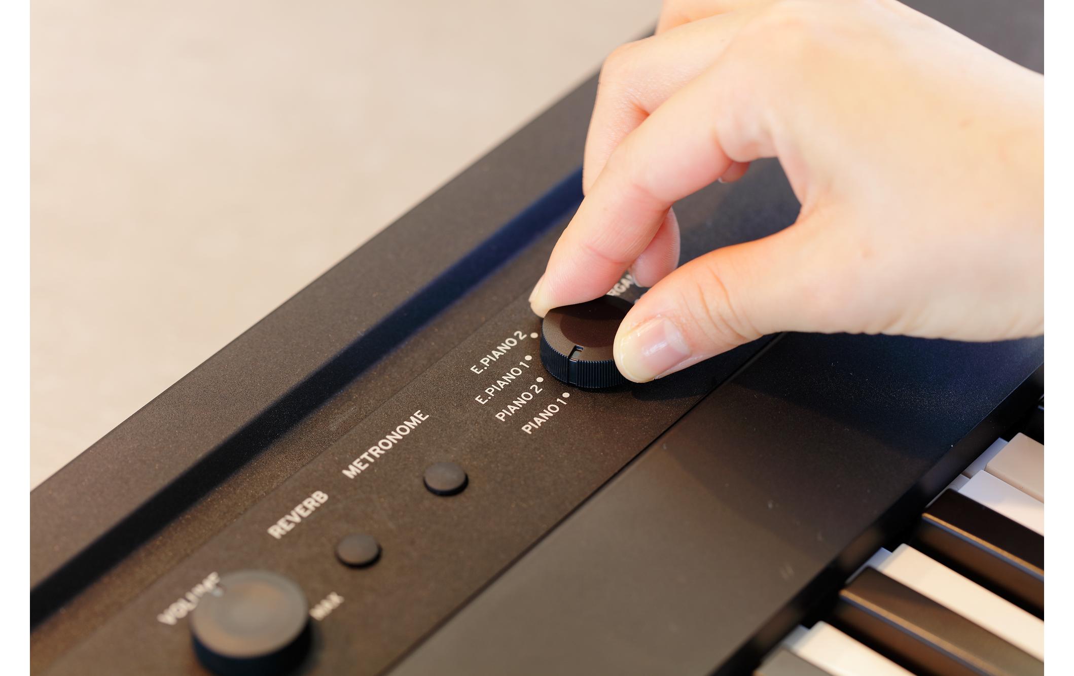 E-Piano Liano – Schwarz<br>Digitalpiano in schlankem Design für Anfänger