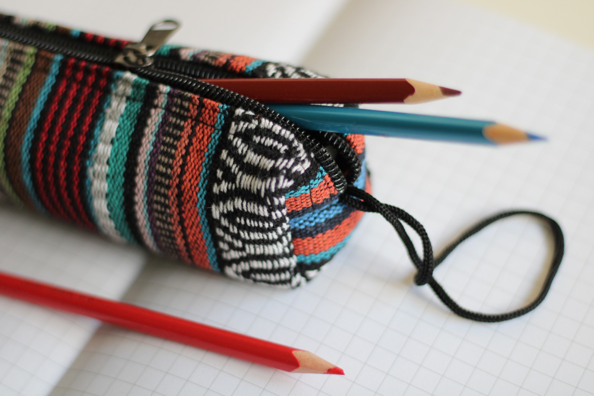 Stifteetui 'Ingalik', echte Handarbeit aus Nepal, multicolor, B 22 cm, H 5 cm günstig bestellen