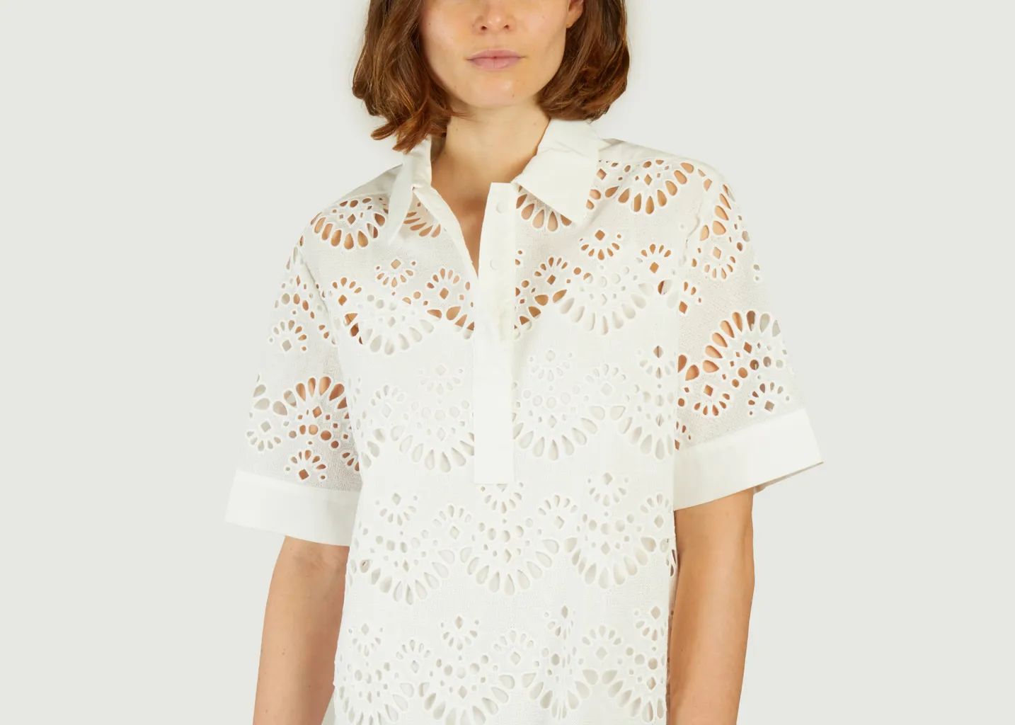 Robe Crest Suncoo