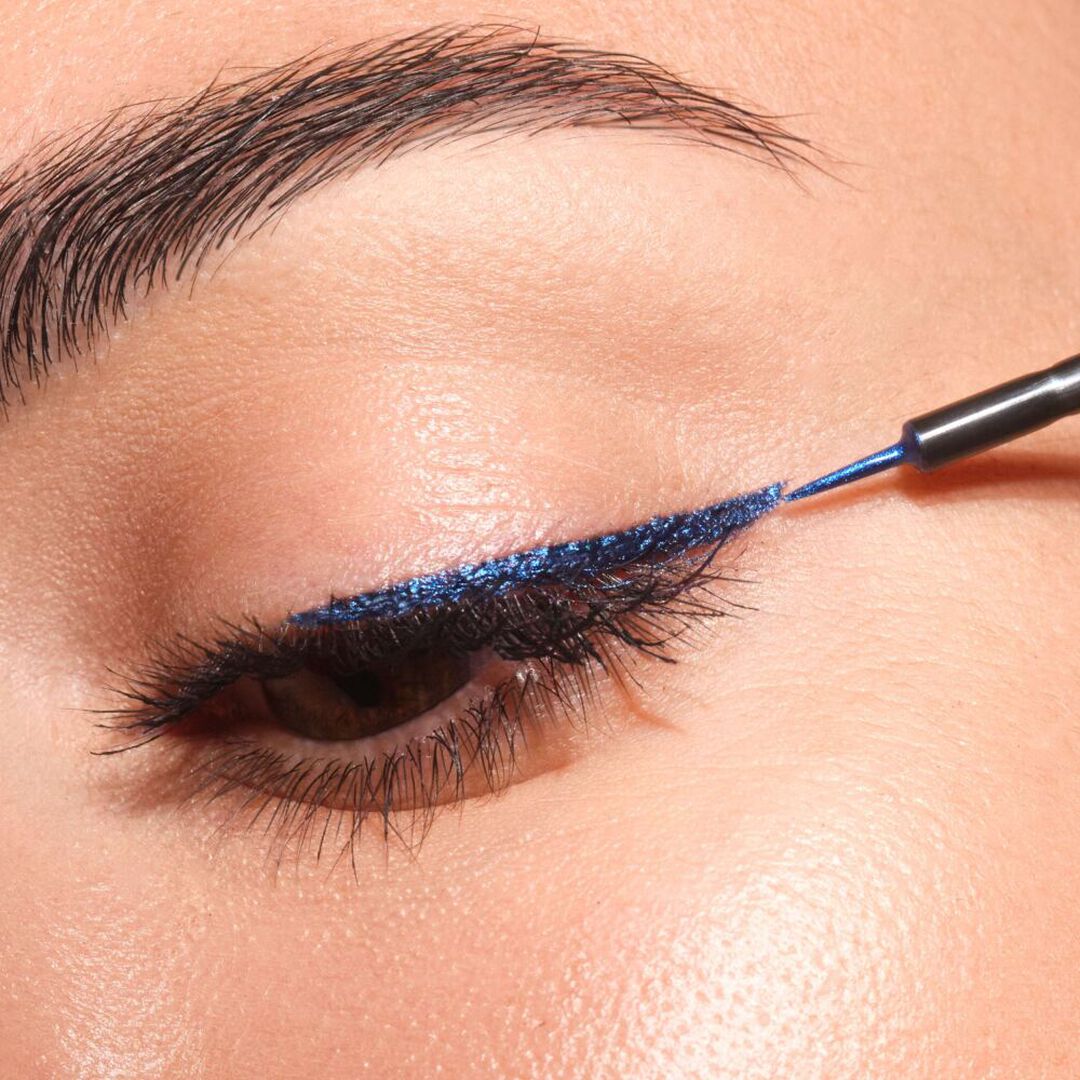 SPARKS OF JOY Long-Wear Metallic Liquid Liner