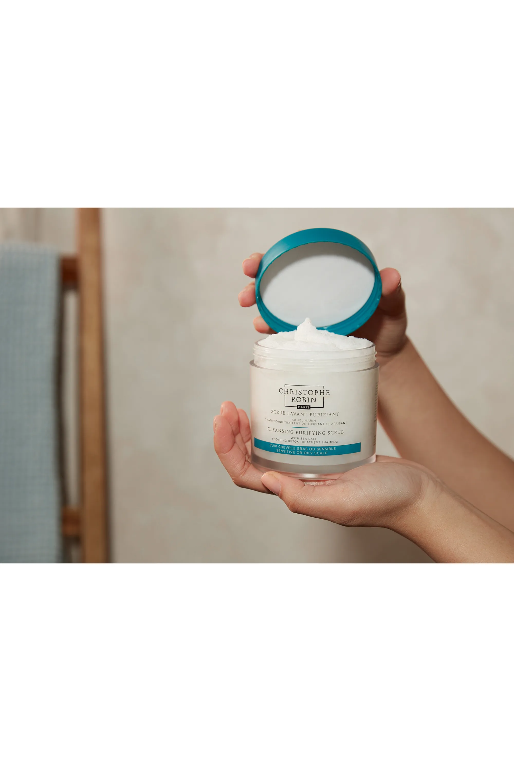 Christophe Robin Shampooing scrub lavant purifiant au sel marin-250 ml