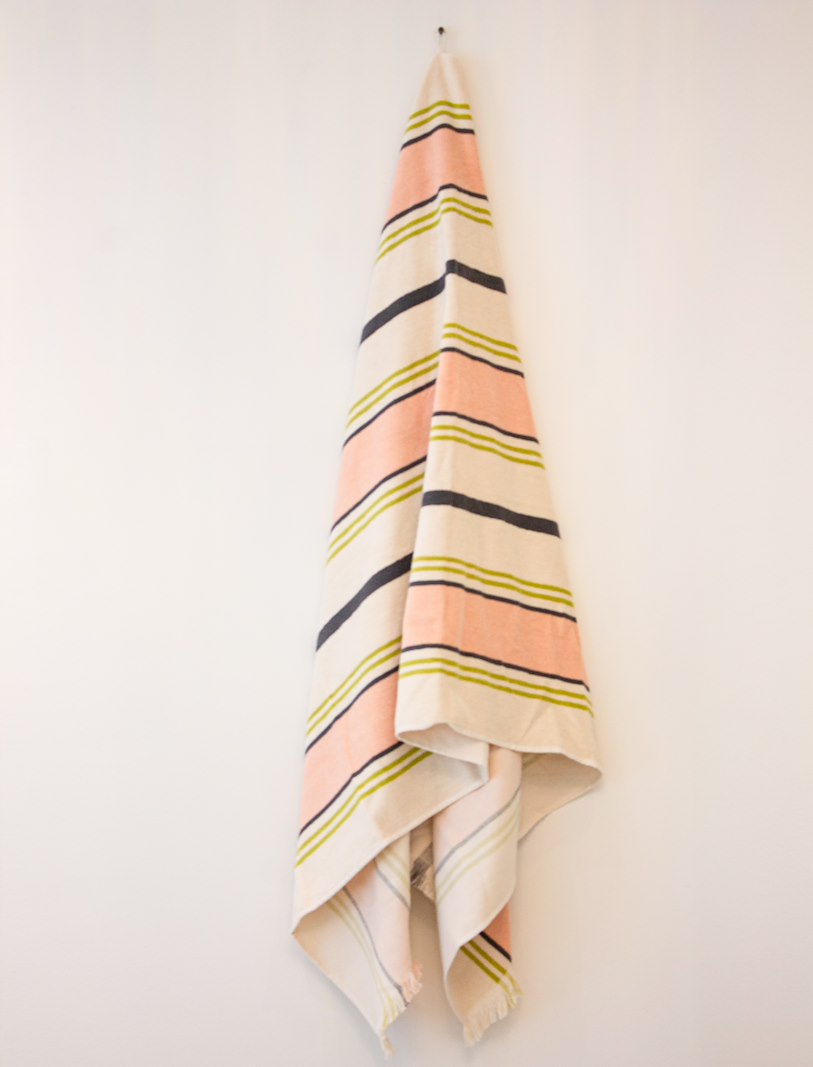 Maxime badehåndkle Offwhite, rosa, grønn og grå 86x160 cm