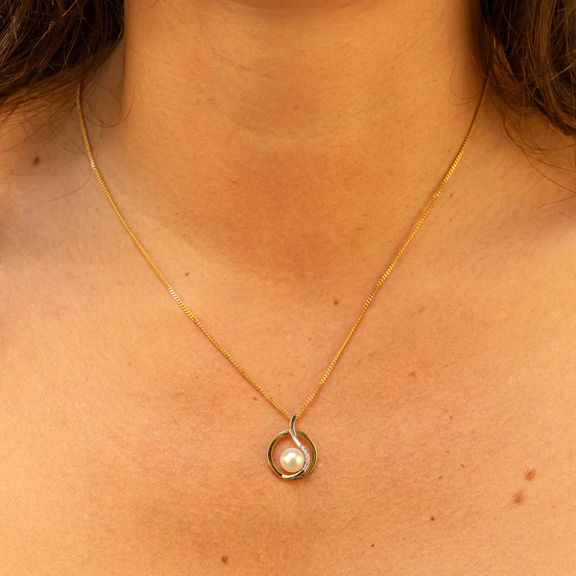 Fascination by Ellen K. Halskette Gold 375 Perle weiß 7-7,5mm und Zirkonia weiß