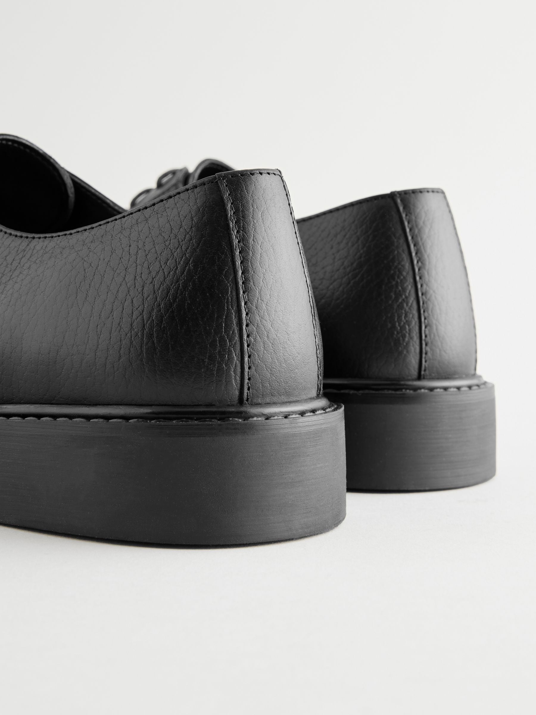 Zwart - Formele schoenen van getrommeld leer