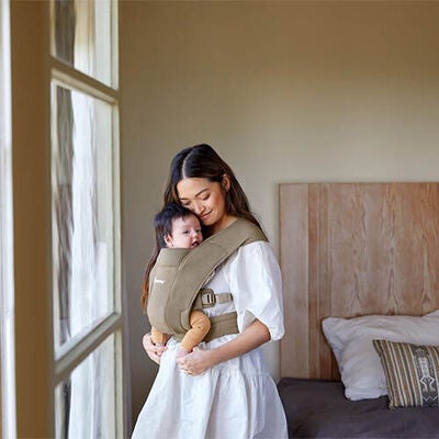 Ergobaby Embrace Bæresele, Soft Olive