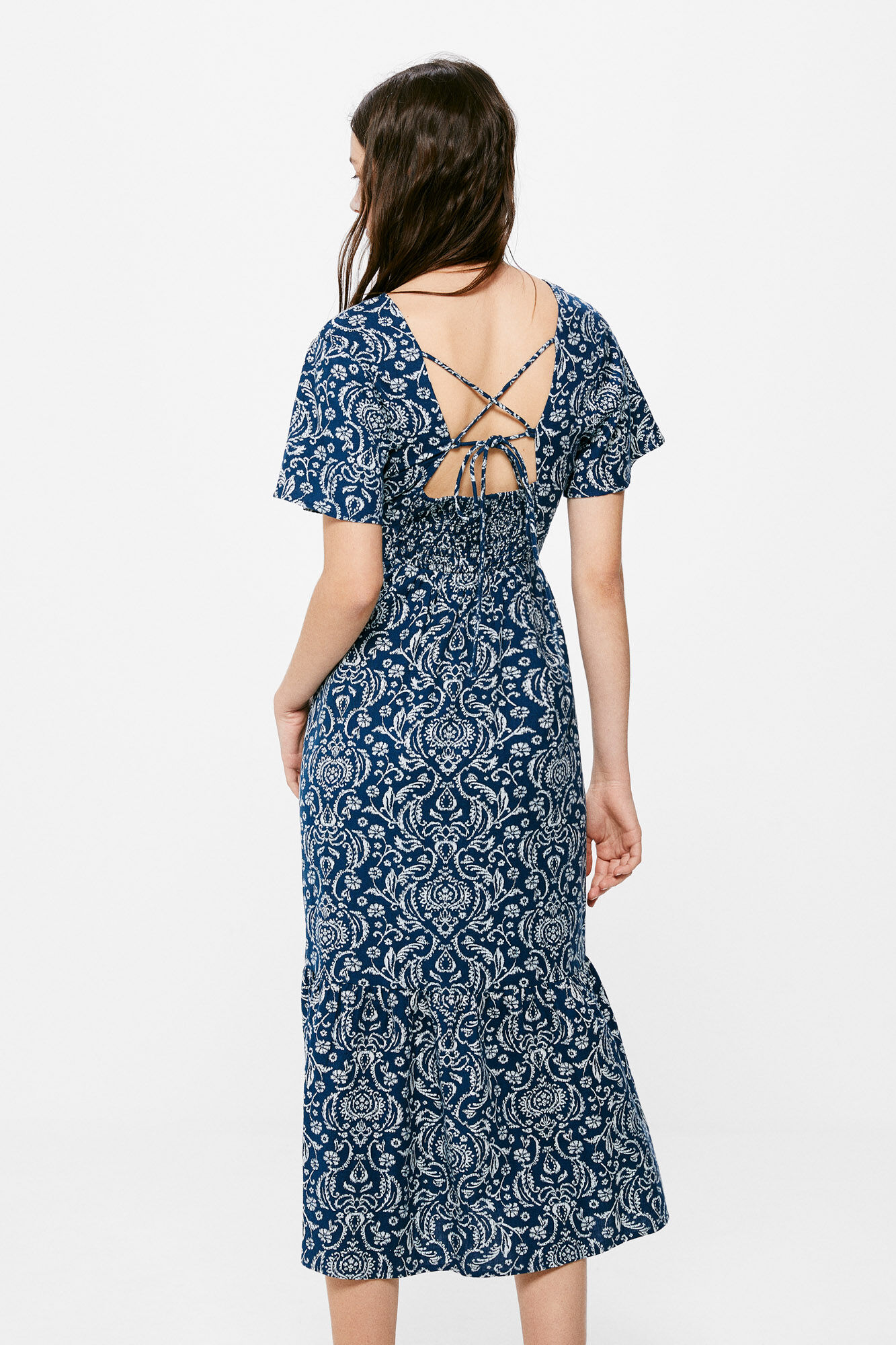 Vestido midi com costas fantasia, linho e algodão - Azul médio