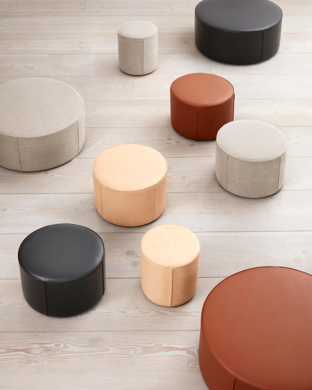 Fredericia Mono poef 55 omni black 301 leather