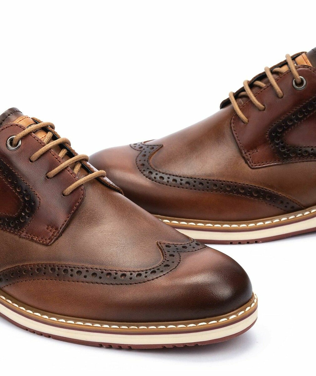 PIKOLINOS<br>Botas de couro com cadarço Bilbao