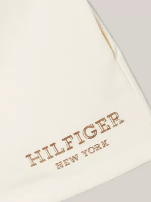 Shorts Hilfiger com Logo Metalizado