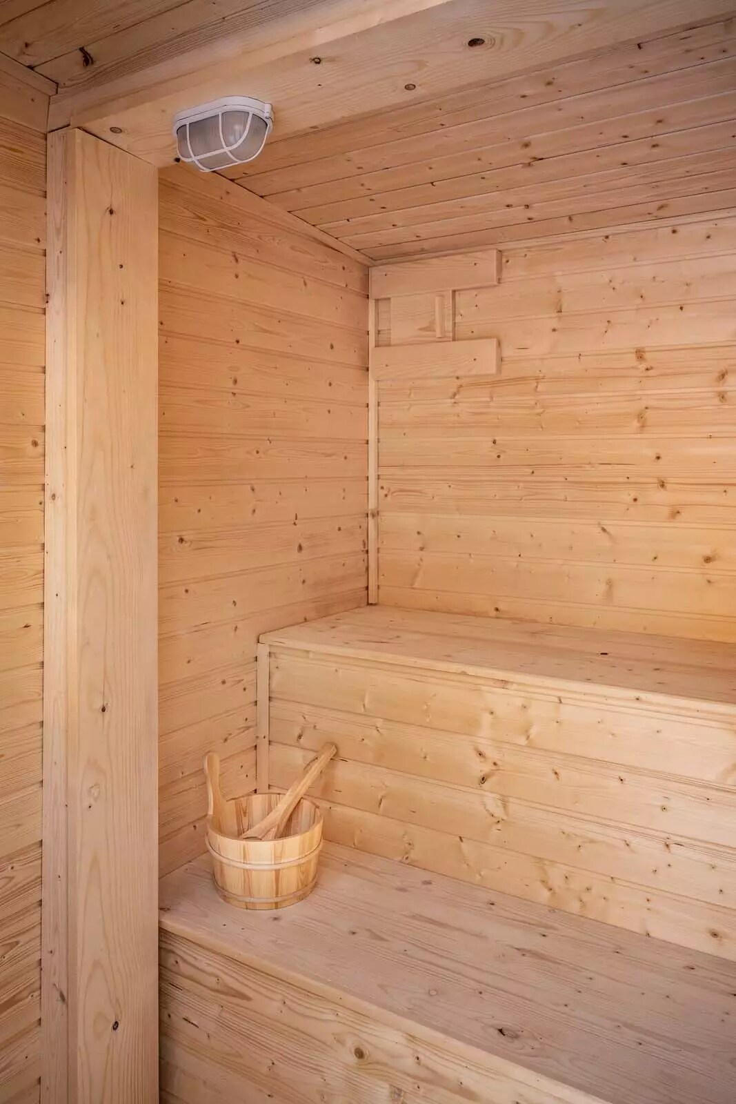 PureHaven Aussensauna 190x205x240 cm mit finnischem Saunaofen von Harvia inkl. kompletten Zubehör einfach montierbar energiesparend leichte Bedienung