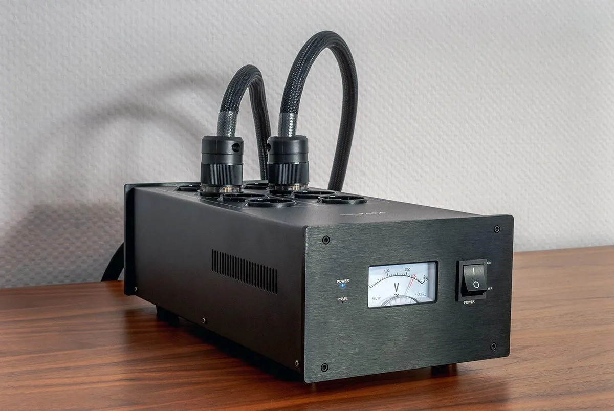 Taga Harmony PC-5000 Conditionneurs secteur