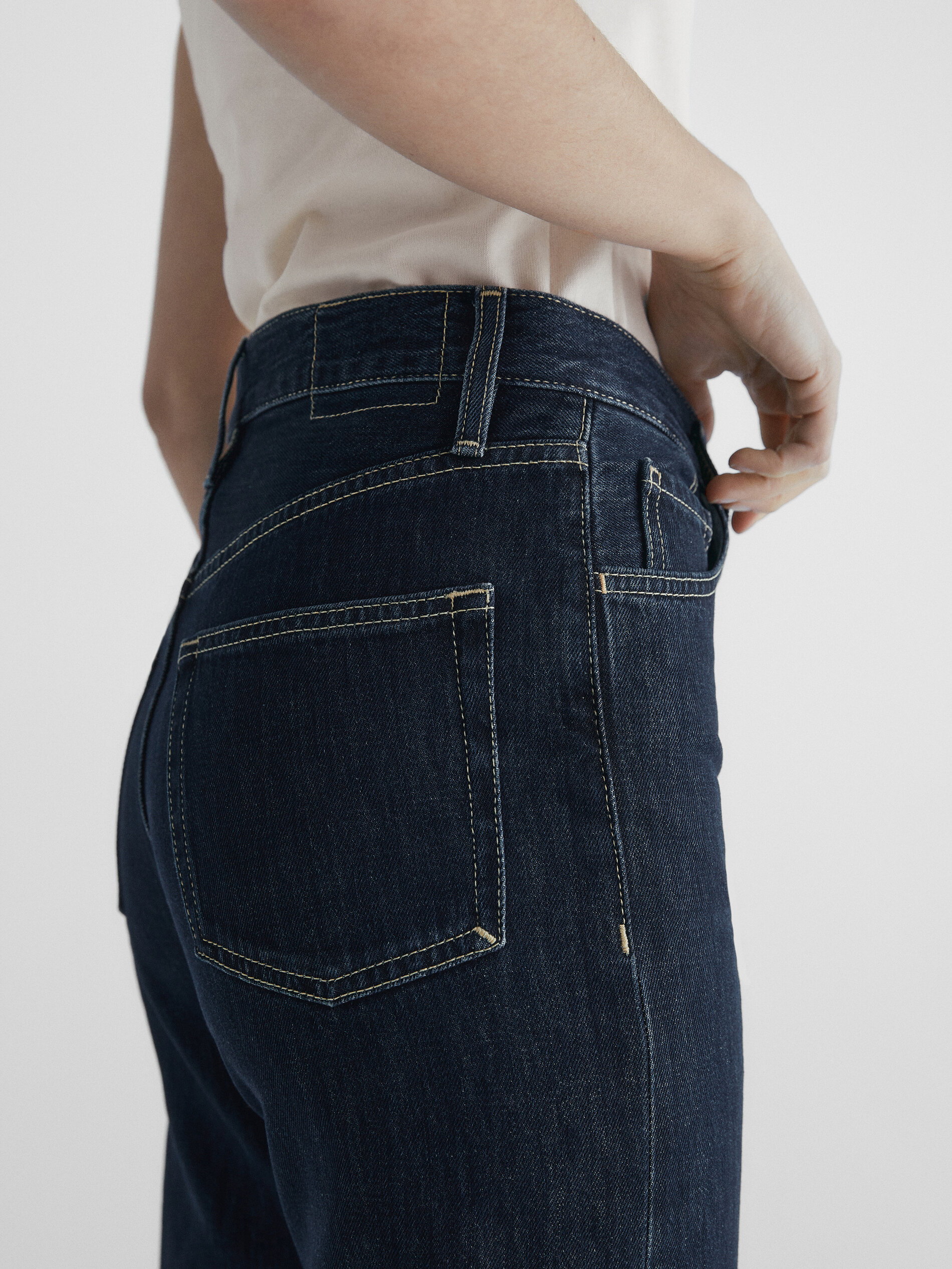 Calça jeans reta de cintura alta - AZUL ESCURO