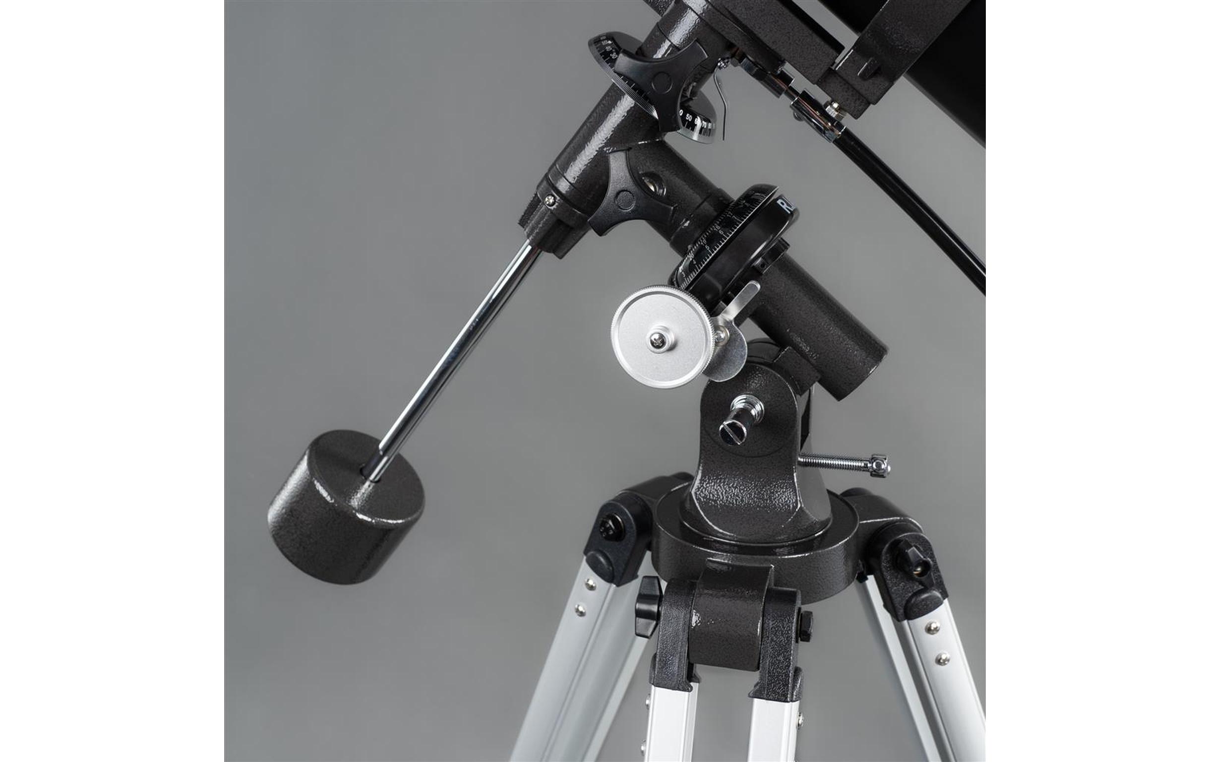 Teleskop Saturn 900<br>Spiegelteleskop mit einer Vergrösserung von 450x
