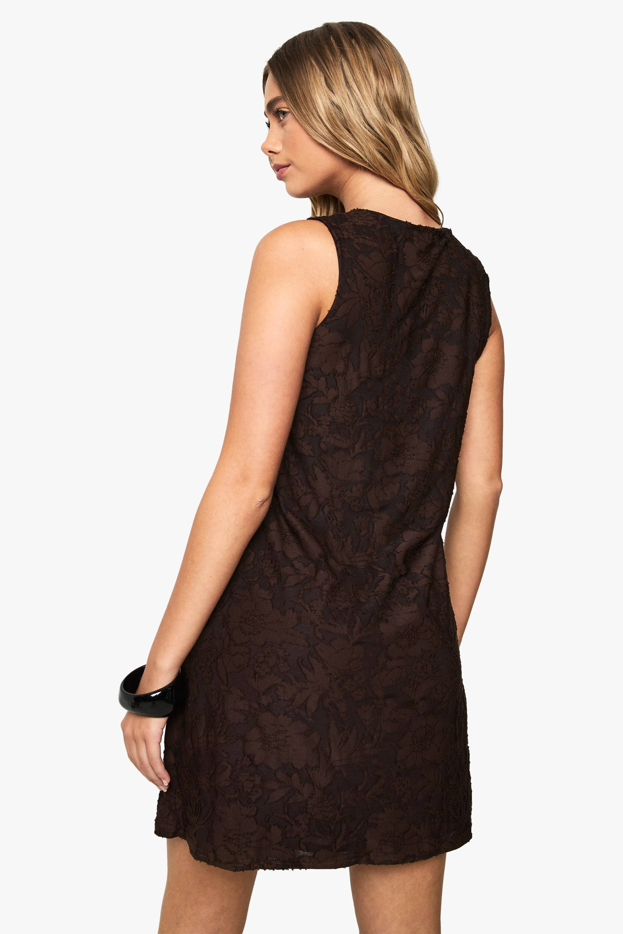 boohoo Robe mini swing en burnout texturée