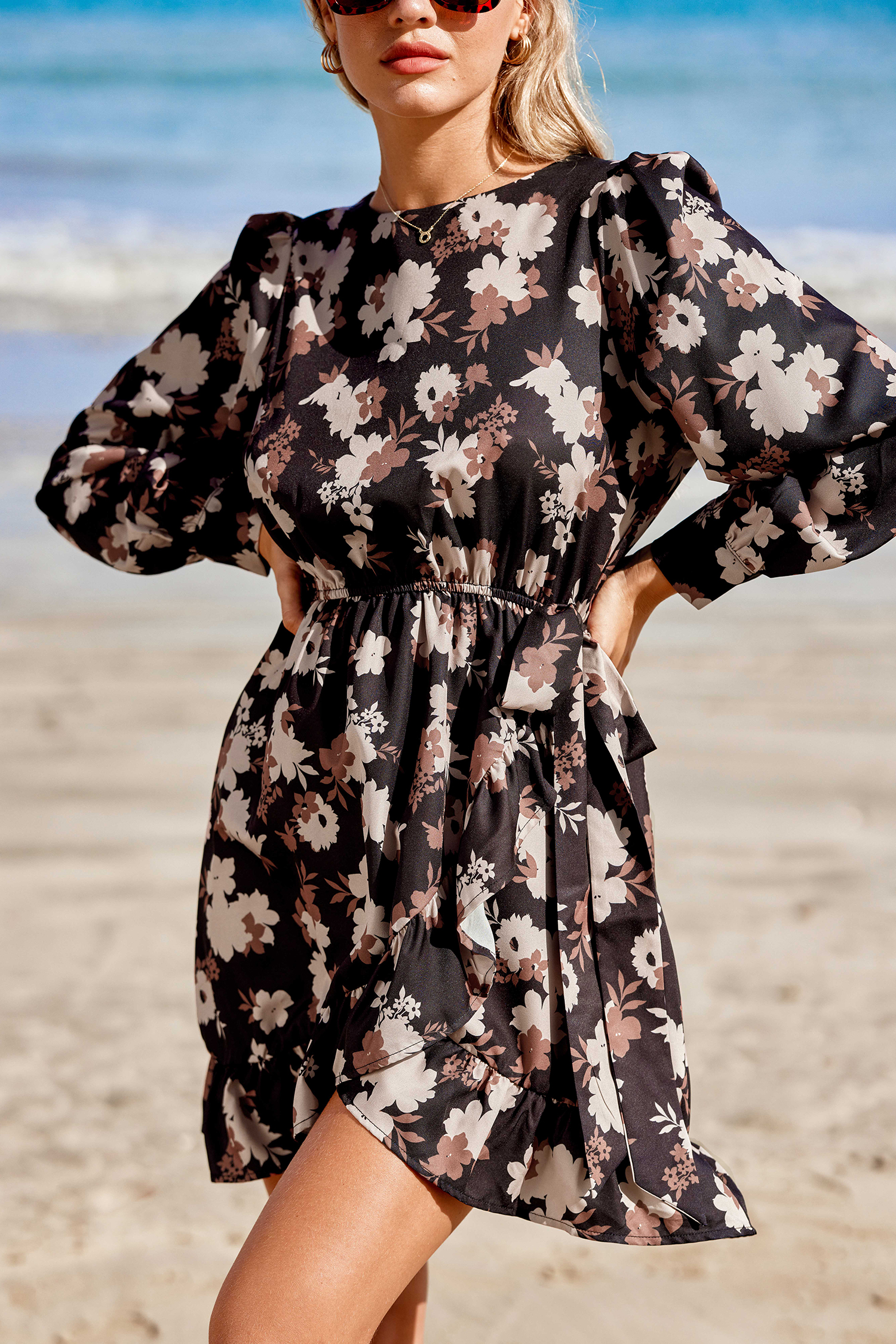 Robe à volants à fleurs mauves