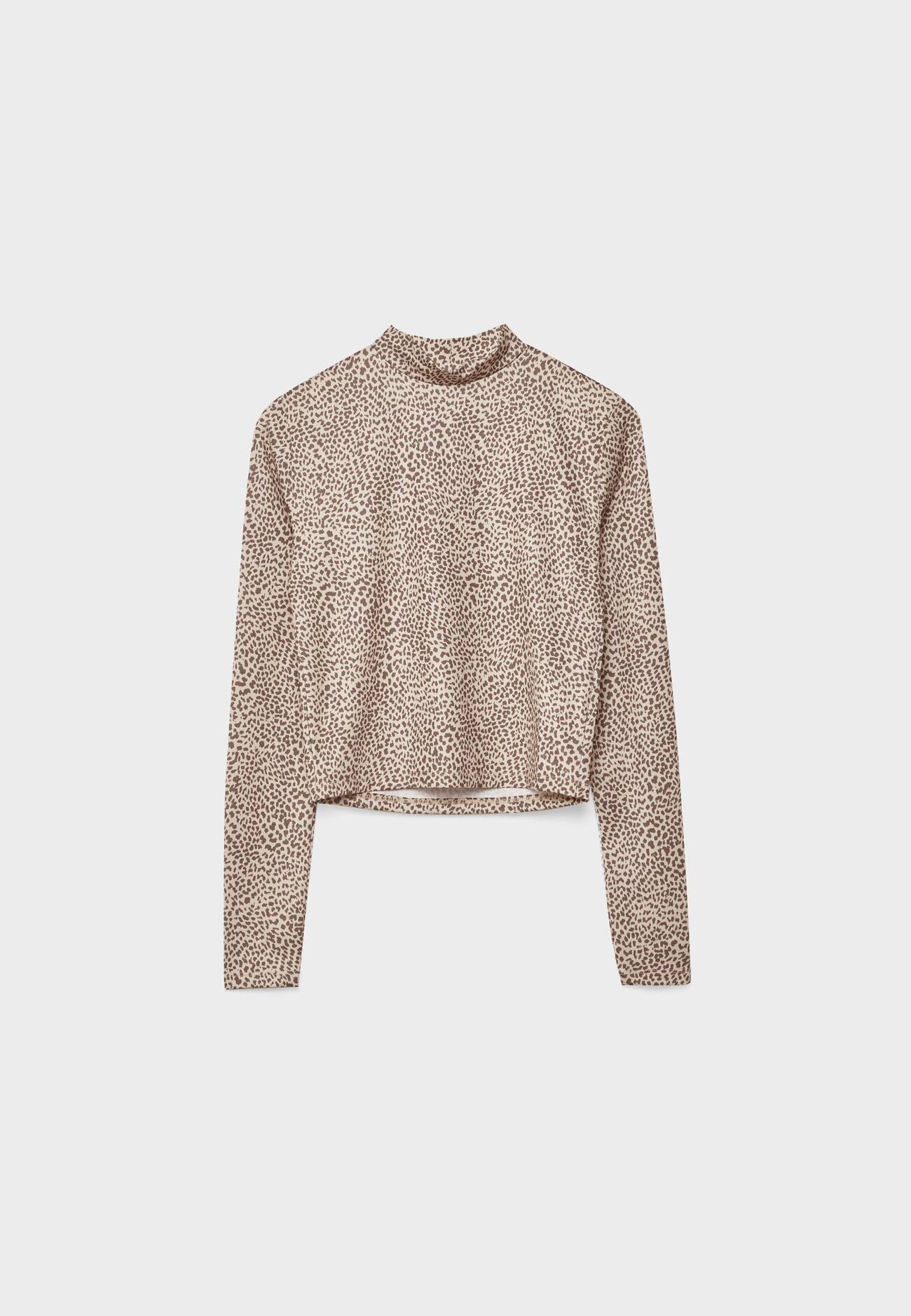 blusa de gola alta falsa